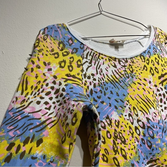 L’atiste Size M Tye Die Animal Print Sweater With Spiked Shoulders Slouchy - Picture 6 of 8